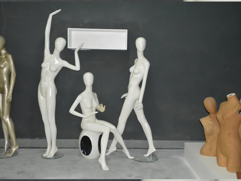 Dance female mannequin